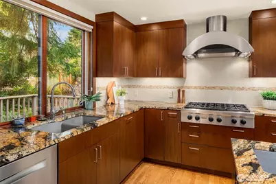 7445 86th Avenue SE, Mercer Island, WA 98040 - Photo 13