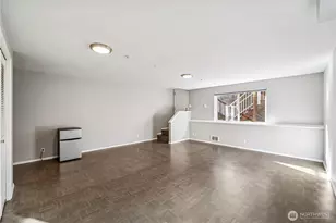 9215 Linden Ave N, Seattle, WA 98103 - Photo 23