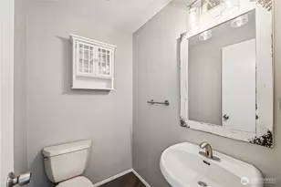 9215 Linden Ave N, Seattle, WA 98103 - Photo 15