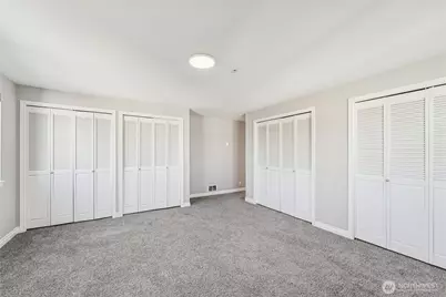 9215 Linden Avenue N, Seattle, WA 98103 - Photo 3