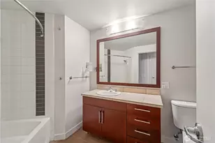 910 Lenora St, Seattle, WA 98121 - Photo 9