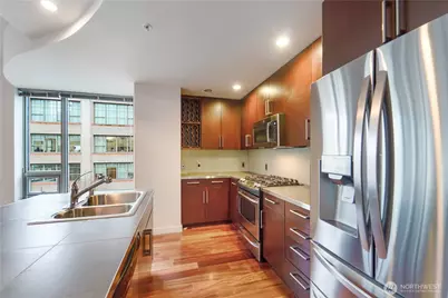 910 Lenora Street #501, Seattle, WA 98121 - Photo 17