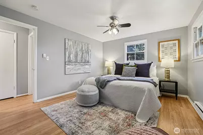 10219 15th Avenue NE, Seattle, WA 98125 - Photo 13