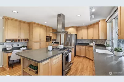 4715 227th Place SE, Sammamish, WA 98075 - Photo 17