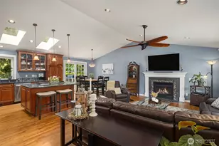 22848 NE 26th St, Sammamish, WA 98074 - Photo 3