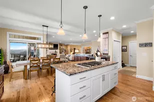 144 Mirabella Dr, Chelan, WA 98816 - Photo 11