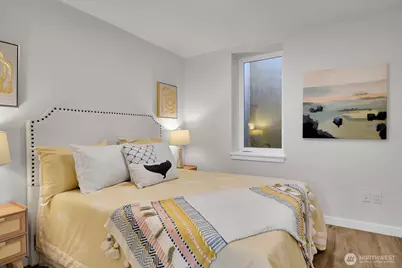 2374 Franklin Avenue E, Seattle, WA 98102 - Photo 19