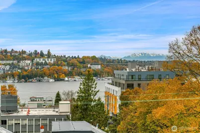 2374 Franklin Avenue E, Seattle, WA 98102 - Photo 27