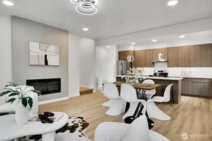 2374 Franklin Ave E, Seattle, WA 98102 - Photo 7