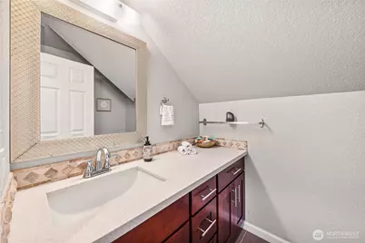 11130 NE 37th Court, Bellevue, WA 98004 - Photo 15