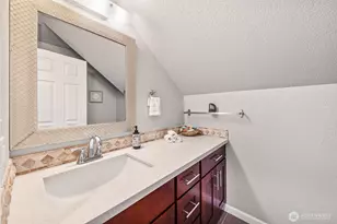 11130 NE 37th Ct, Bellevue, WA 98004 - Photo 15