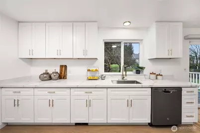 7332 S 131st Court, Seattle, WA 98178 - Photo 17