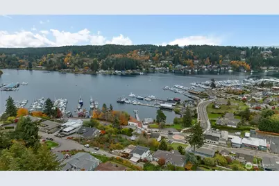 8309 Bayridge Avenue, Gig Harbor, WA 98335 - Photo 3