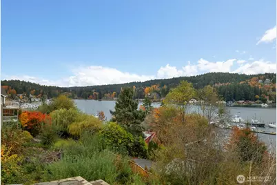 8309 Bayridge Avenue, Gig Harbor, WA 98335 - Photo 9