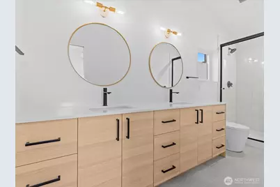 3239 61st Avenue SW #unit B, Seattle, WA 98116 - Photo 21