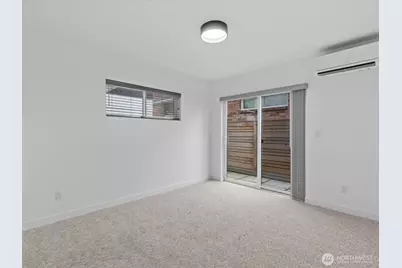 3239 61st Avenue SW #unit B, Seattle, WA 98116 - Photo 5