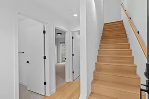 3239 61st Ave SW, Seattle, WA 98116 - Photo 3