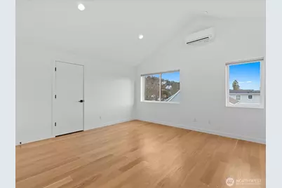 3239 61st Avenue SW #unit B, Seattle, WA 98116 - Photo 19