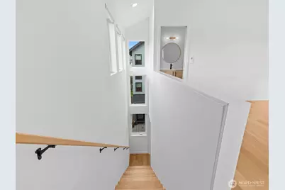 3239 61st Avenue SW #unit B, Seattle, WA 98116 - Photo 13