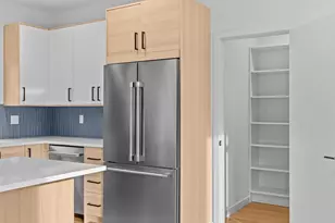 3239 61st Ave SW, Seattle, WA 98116 - Photo 9