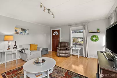 933 Crescent Street, Raymond, WA 98577 - Photo 5