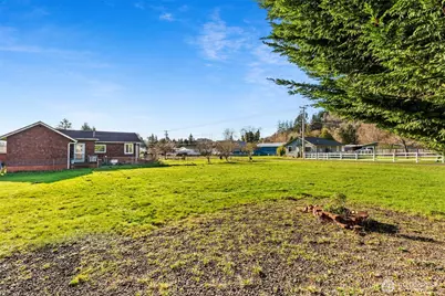 933 Crescent Street, Raymond, WA 98577 - Photo 27