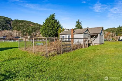 933 Crescent Street, Raymond, WA 98577 - Photo 29