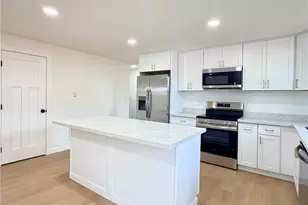 832 S 74th St, Tacoma, WA 98408 - Photo 11