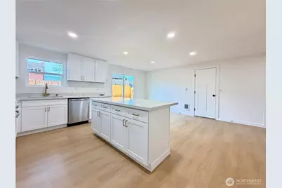 832 S 74th Street, Tacoma, WA 98408 - Photo 15