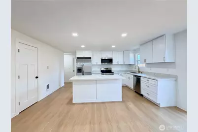 832 S 74th Street, Tacoma, WA 98408 - Photo 9