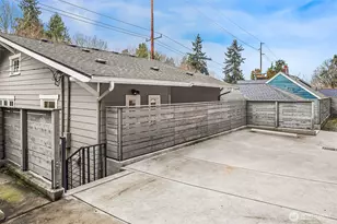 2572 3rd Ave W, Seattle, WA 98119 - Photo 23