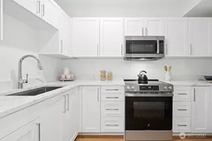 19221 SE 25th St, Sammamish, WA 98075 - Photo 27