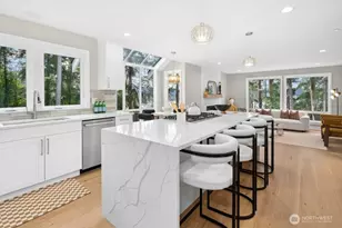 19221 SE 25th St, Sammamish, WA 98075 - Photo 3