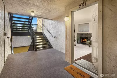 13209 Newcastle Way #B201, Newcastle, WA 98059 - Photo 3