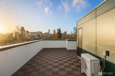 914 A 15th Avenue, Seattle, WA 98122 - Photo 5