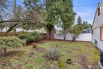15760 Meridian Avenue N, Shoreline, WA 98133 - Photo 23