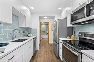 13717 Linden Ave N, Seattle, WA 98133 - Photo 3