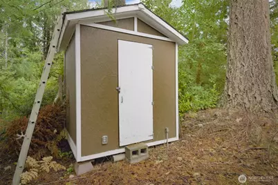 369 W Tahuyeh Drive, Bremerton, WA 98312 - Photo 25