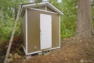 369 W Tahuyeh Dr, Bremerton, WA 98312 - Photo 25