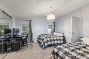 369 W Tahuyeh Dr, Bremerton, WA 98312 - Photo 13