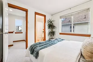 9523 Ashworth Ave N, Seattle, WA 98103 - Photo 15