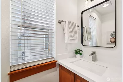 9523 Ashworth Avenue N #C, Seattle, WA 98103 - Photo 9