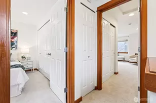 9523 Ashworth Ave N, Seattle, WA 98103 - Photo 13