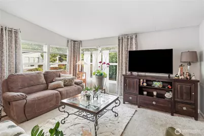 517 NW Silver Meadow Lane, Bremerton, WA 98311 - Photo 3