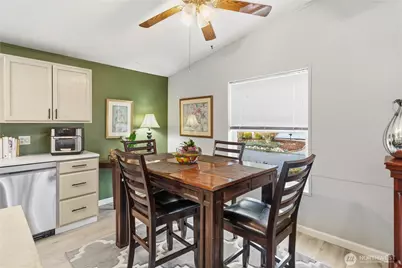 517 NW Silver Meadow Lane, Bremerton, WA 98311 - Photo 7