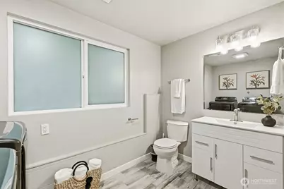 16130 SE Newport Way, Bellevue, WA 98006 - Photo 21