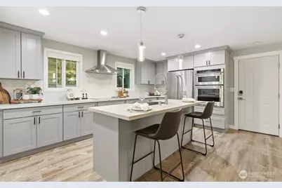 16130 SE Newport Way, Bellevue, WA 98006 - Photo 13