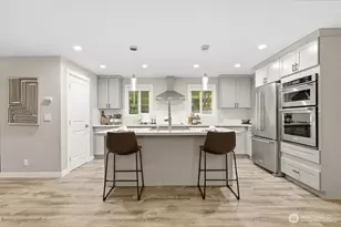 16130 SE Newport Way, Bellevue, WA 98006 - Photo 9