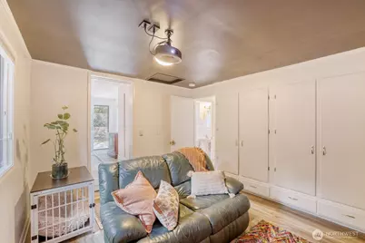 4034 NE 109th Street, Seattle, WA 98125 - Photo 17