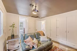 4034 NE 109th St, Seattle, WA 98125 - Photo 17